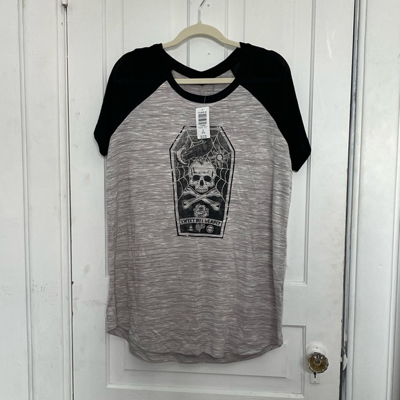 Torrid size 2 hacci raglan tee - Picture 1 of 2
